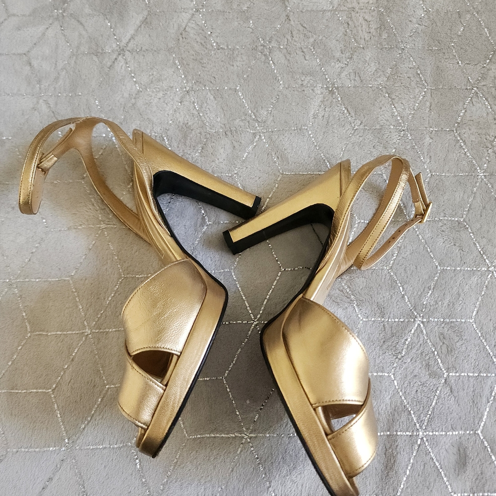 SERGIO ROSSI | Metallic Goldtone Heels - Picture 8 of 14